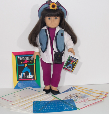 Pleasant Company American Girl of Today RARE 19.1 Dk Brown Hair, Grey Eyes